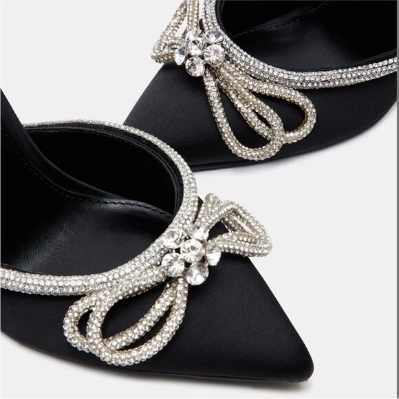 STEVE Madden VALLOREY Embellished Ankle Strap Pumps - Picture 8 of 12